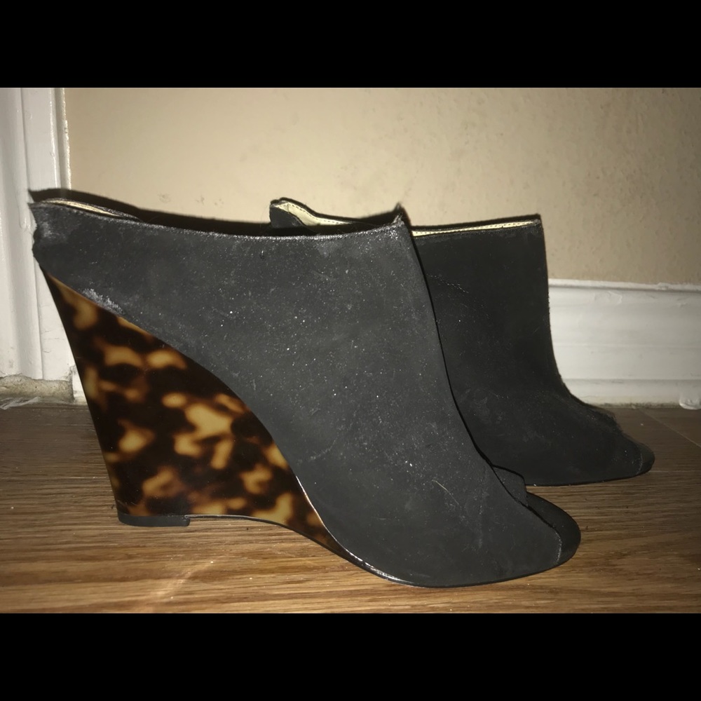 Vintage slip on w/ cheetah print wedge.